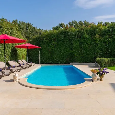 Standnahe Mit Pool, Meerblick Und Pool * Porec