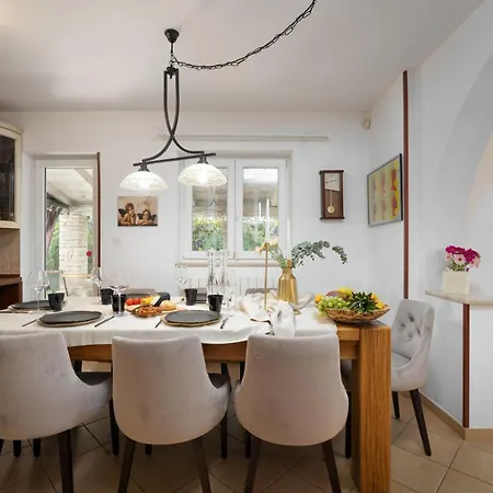 Holiday home Standnahe Mit Pool, Meerblick Und Pool